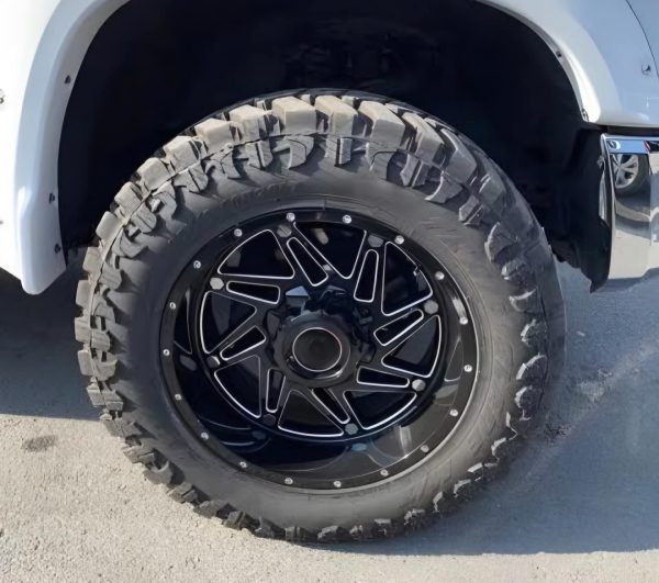 20” American Off-Road Jeep Wheels with Brand New Mud Terrain Tyres
